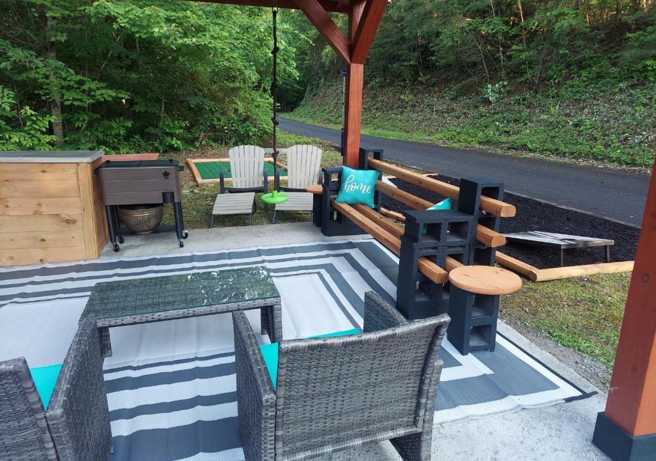 Fabulous Pet-Friendly, Family Cabin With Outdoor Kitchen, Hot Tub, Sauna, Fireplace, Theater Room, Arcade, Pool Table, And Fire Pit Within Minuties Of Dollywood Sevierville Ngoại thất bức ảnh