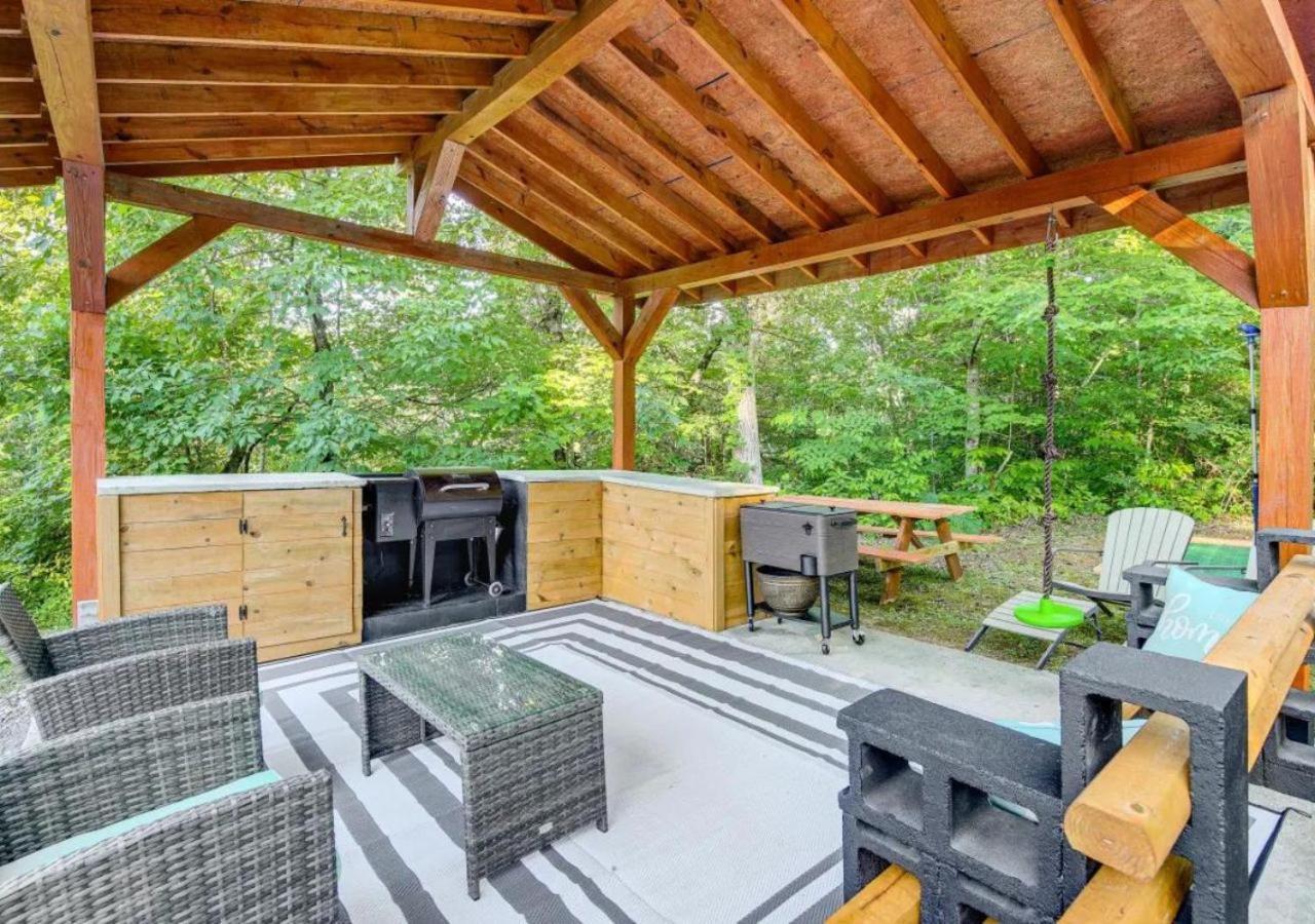 Fabulous Pet-Friendly, Family Cabin With Outdoor Kitchen, Hot Tub, Sauna, Fireplace, Theater Room, Arcade, Pool Table, And Fire Pit Within Minuties Of Dollywood Sevierville Ngoại thất bức ảnh