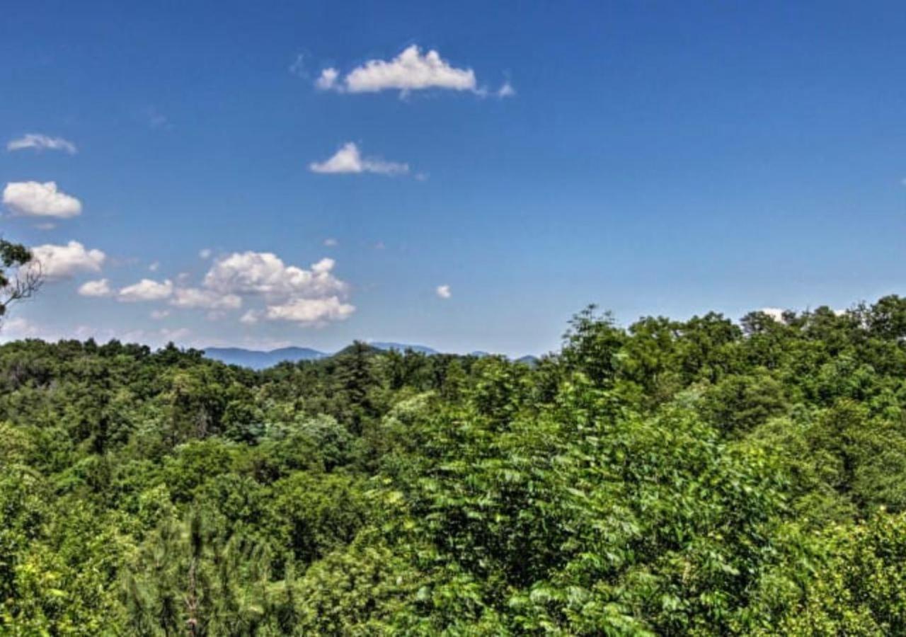 Fabulous Pet-Friendly, Family Cabin With Outdoor Kitchen, Hot Tub, Sauna, Fireplace, Theater Room, Arcade, Pool Table, And Fire Pit Within Minuties Of Dollywood Sevierville Ngoại thất bức ảnh