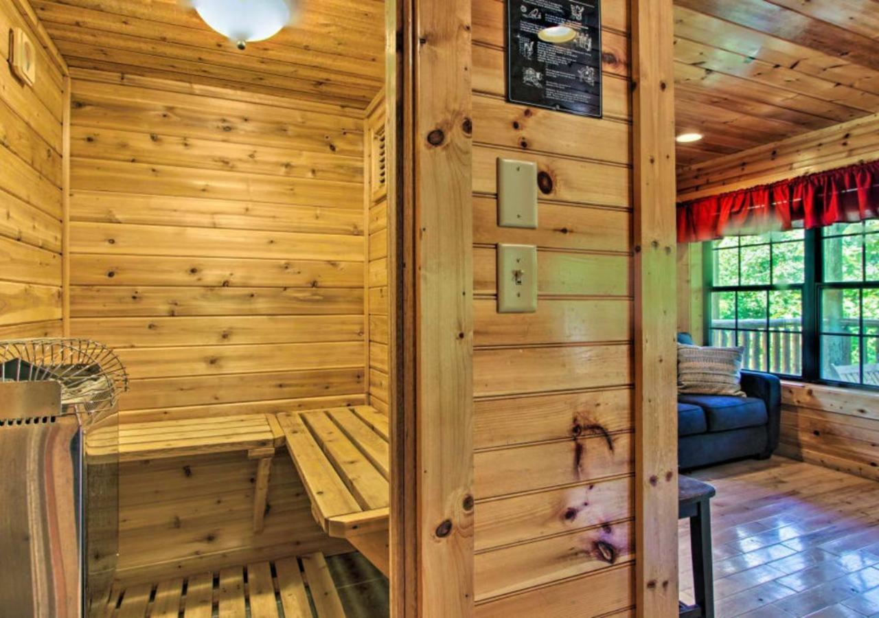 Fabulous Pet-Friendly, Family Cabin With Outdoor Kitchen, Hot Tub, Sauna, Fireplace, Theater Room, Arcade, Pool Table, And Fire Pit Within Minuties Of Dollywood Sevierville Ngoại thất bức ảnh
