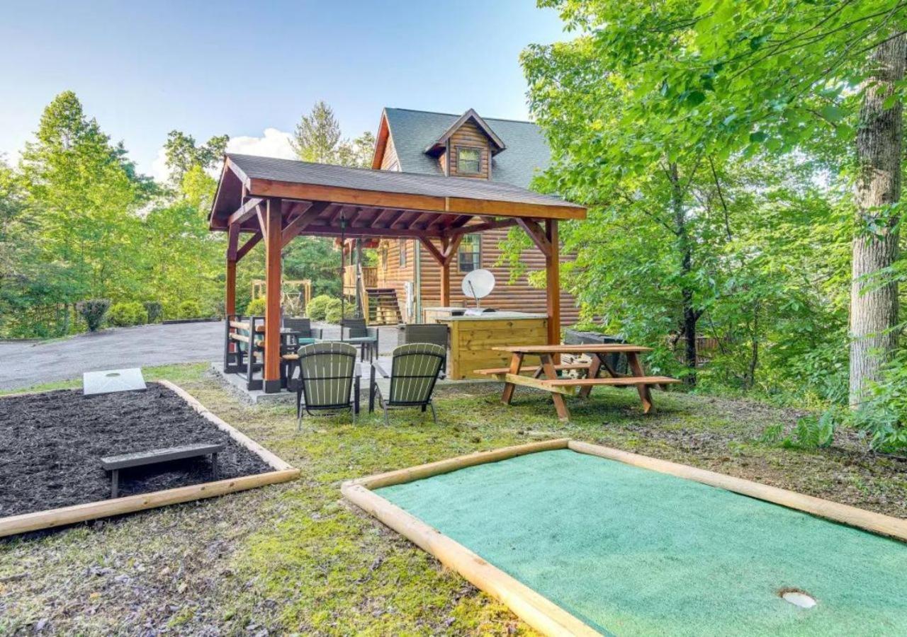 Fabulous Pet-Friendly, Family Cabin With Outdoor Kitchen, Hot Tub, Sauna, Fireplace, Theater Room, Arcade, Pool Table, And Fire Pit Within Minuties Of Dollywood Sevierville Ngoại thất bức ảnh