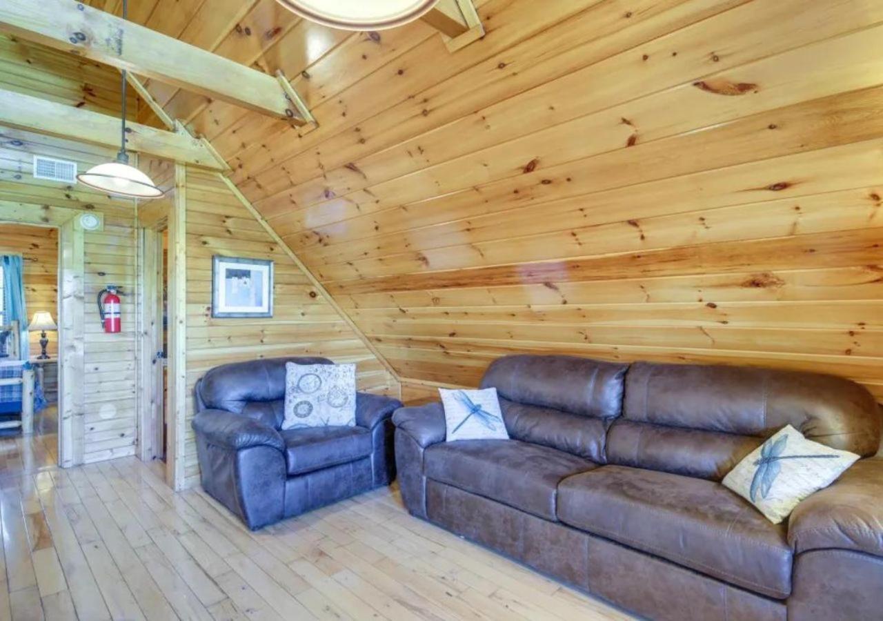 Fabulous Pet-Friendly, Family Cabin With Outdoor Kitchen, Hot Tub, Sauna, Fireplace, Theater Room, Arcade, Pool Table, And Fire Pit Within Minuties Of Dollywood Sevierville Ngoại thất bức ảnh