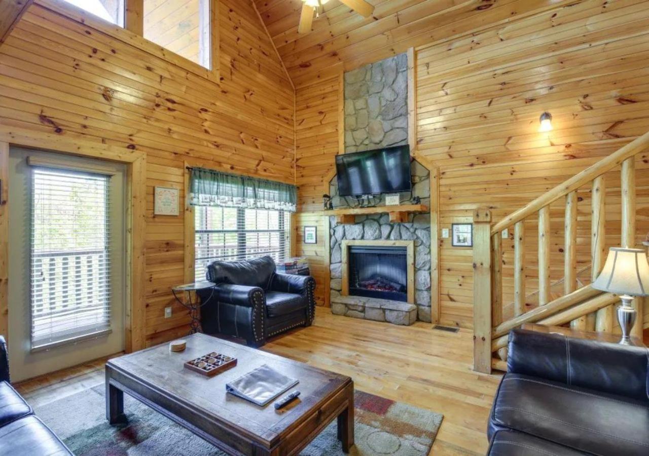 Fabulous Pet-Friendly, Family Cabin With Outdoor Kitchen, Hot Tub, Sauna, Fireplace, Theater Room, Arcade, Pool Table, And Fire Pit Within Minuties Of Dollywood Sevierville Ngoại thất bức ảnh