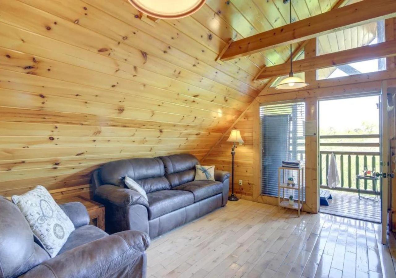 Fabulous Pet-Friendly, Family Cabin With Outdoor Kitchen, Hot Tub, Sauna, Fireplace, Theater Room, Arcade, Pool Table, And Fire Pit Within Minuties Of Dollywood Sevierville Ngoại thất bức ảnh